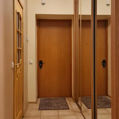 Rehouse, Antokolskio 13 Apartment