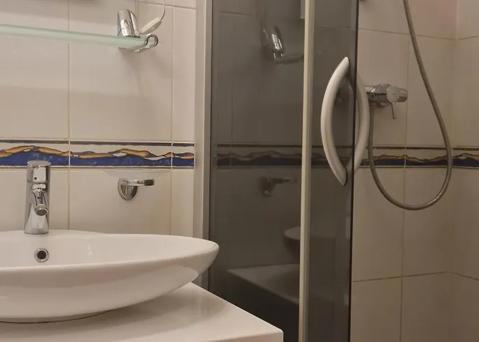 Rehouse, Antokolskio 13